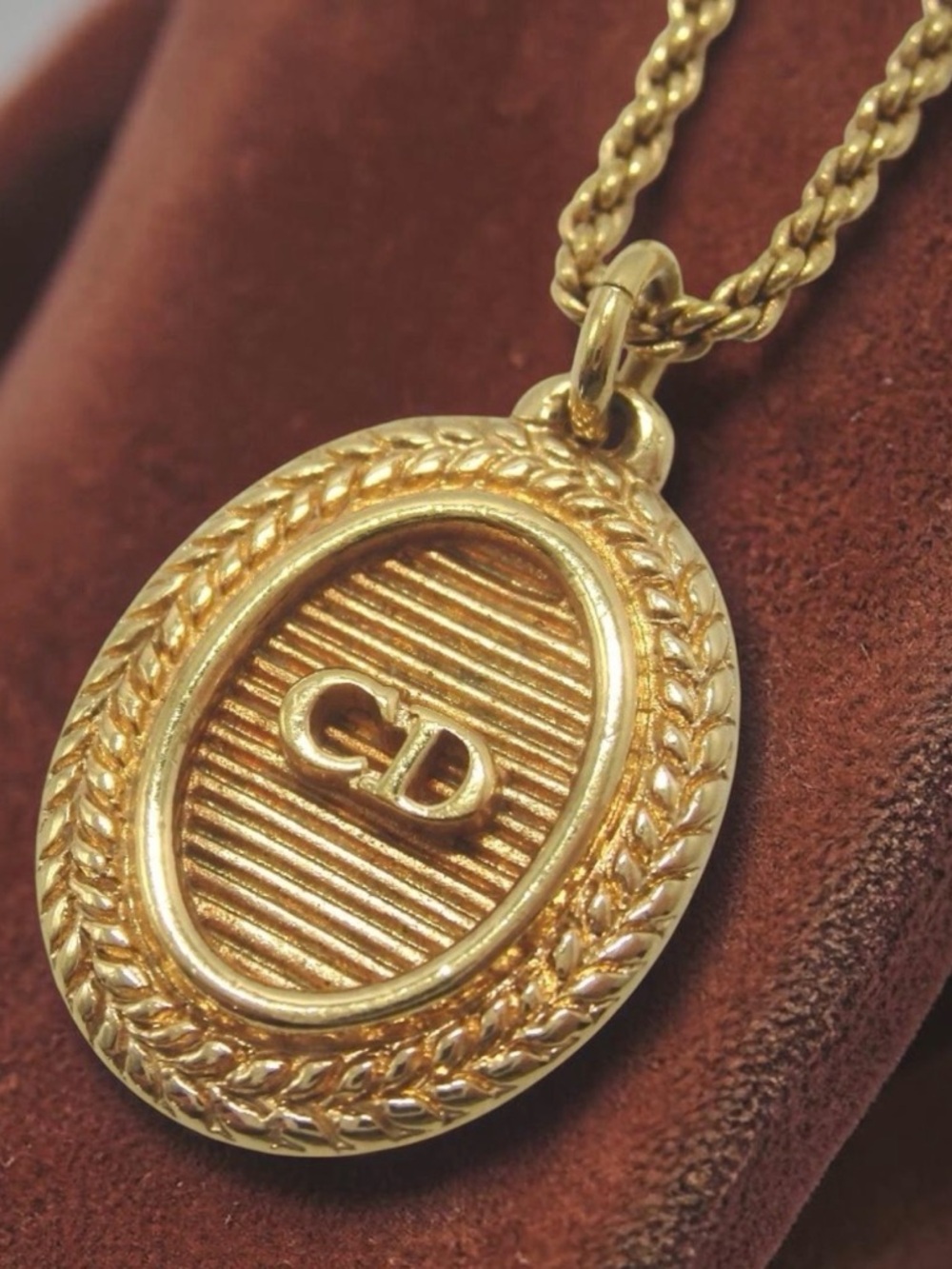 DIOR Vintage CD Logo Pendant Necklace- Germany ✨🤩 - Picture 11 of 16